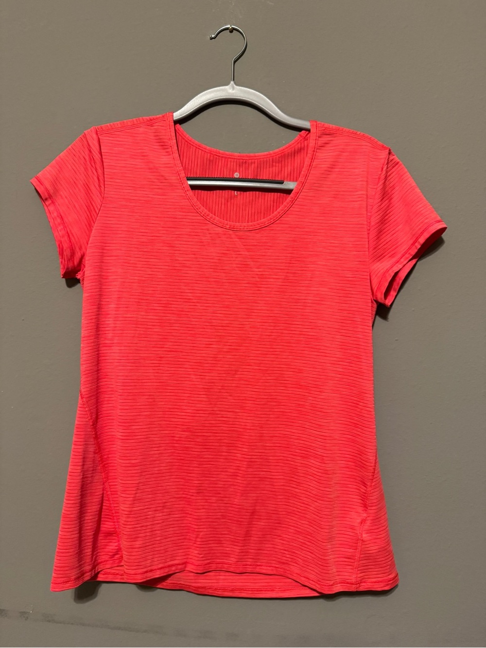 Athleta Women’s Short Sleeve Scoop Neck Tee - Coral Red
